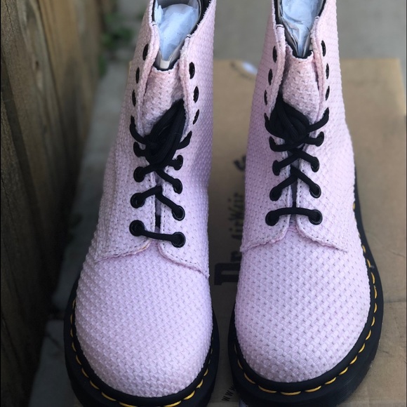 NIB Dr. Martens PageWaffle CottonPink Boots SZ 5 - Picture 4 of 7